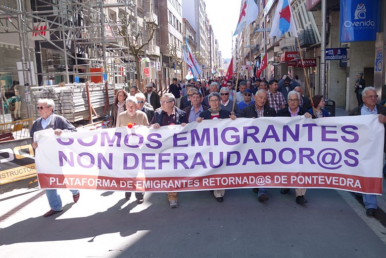 2016 05 01 ManifaPrimeiroMaioPontevedra06.JPG